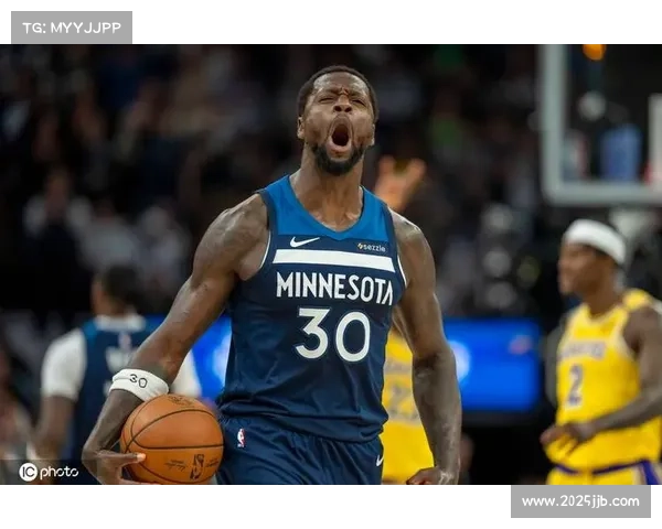 麦克丹尼尔斯15分，森林狼侧翼防守锁死对手