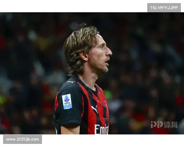 米兰公布战热那亚首发：莱奥、普利西奇领衔锋线，莫德里奇坐镇中场